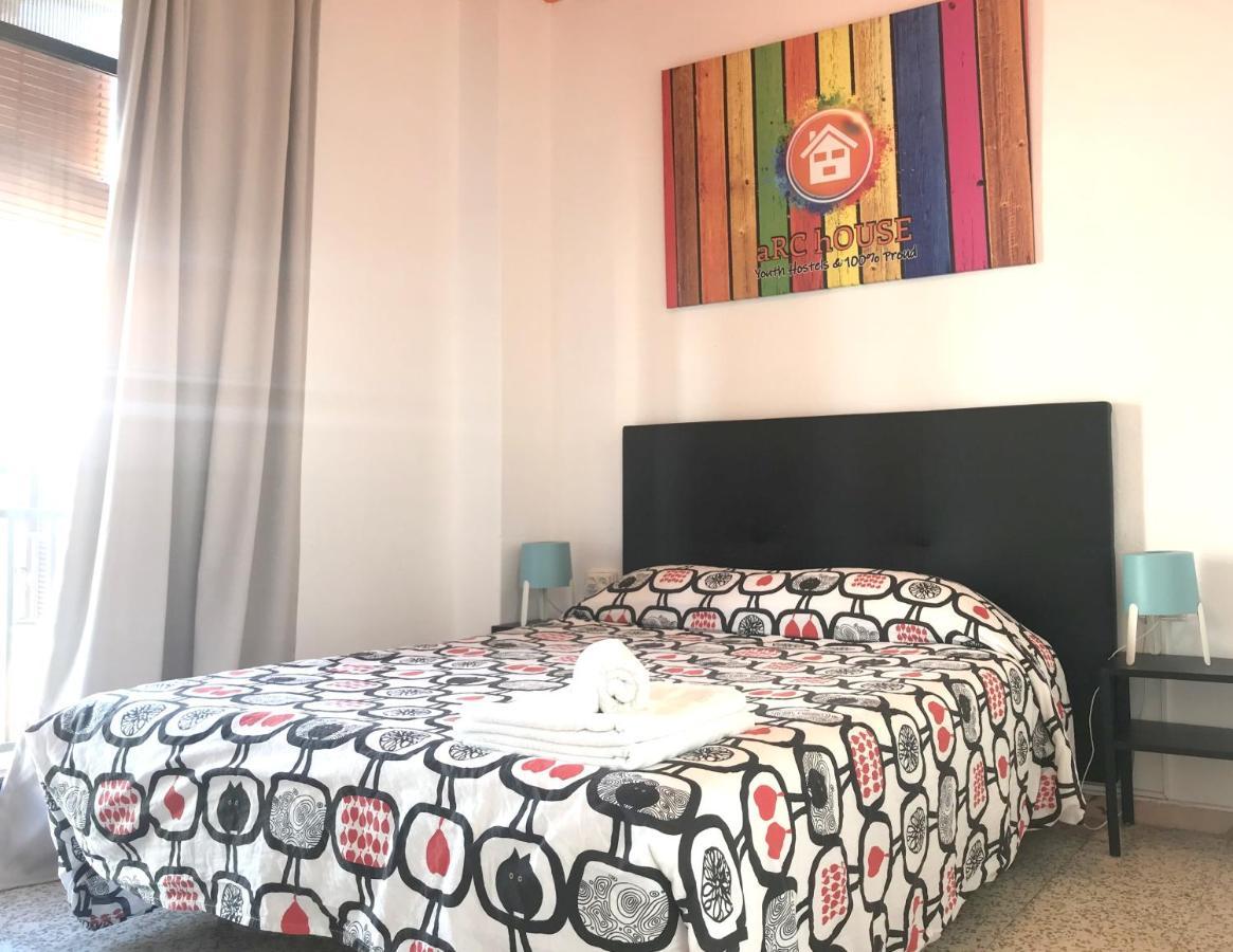 Arc House Sevilla Only Adults Экстерьер фото