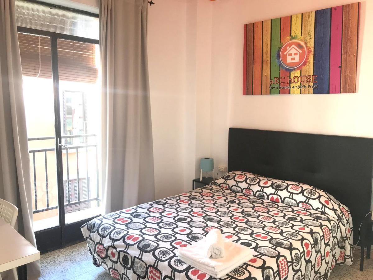 Arc House Sevilla Only Adults Экстерьер фото