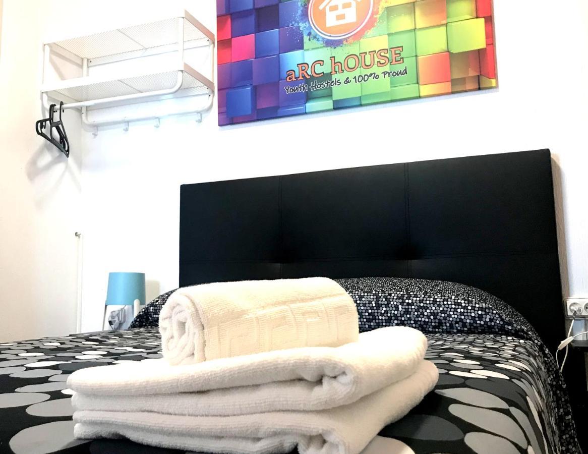 Arc House Sevilla Only Adults Экстерьер фото